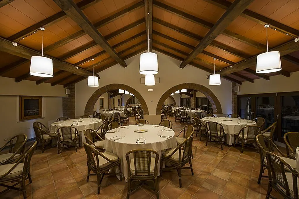 Hotel Sesmones Лоди