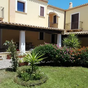 Casa Il Cortile Fiorito Tortolì